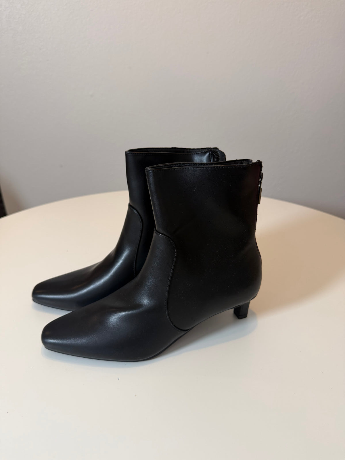 Women’s Black Boots Size 7.5