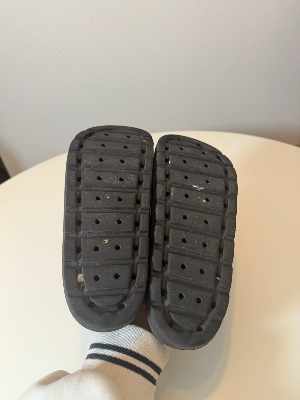 Women’s Black Sandals Size 7