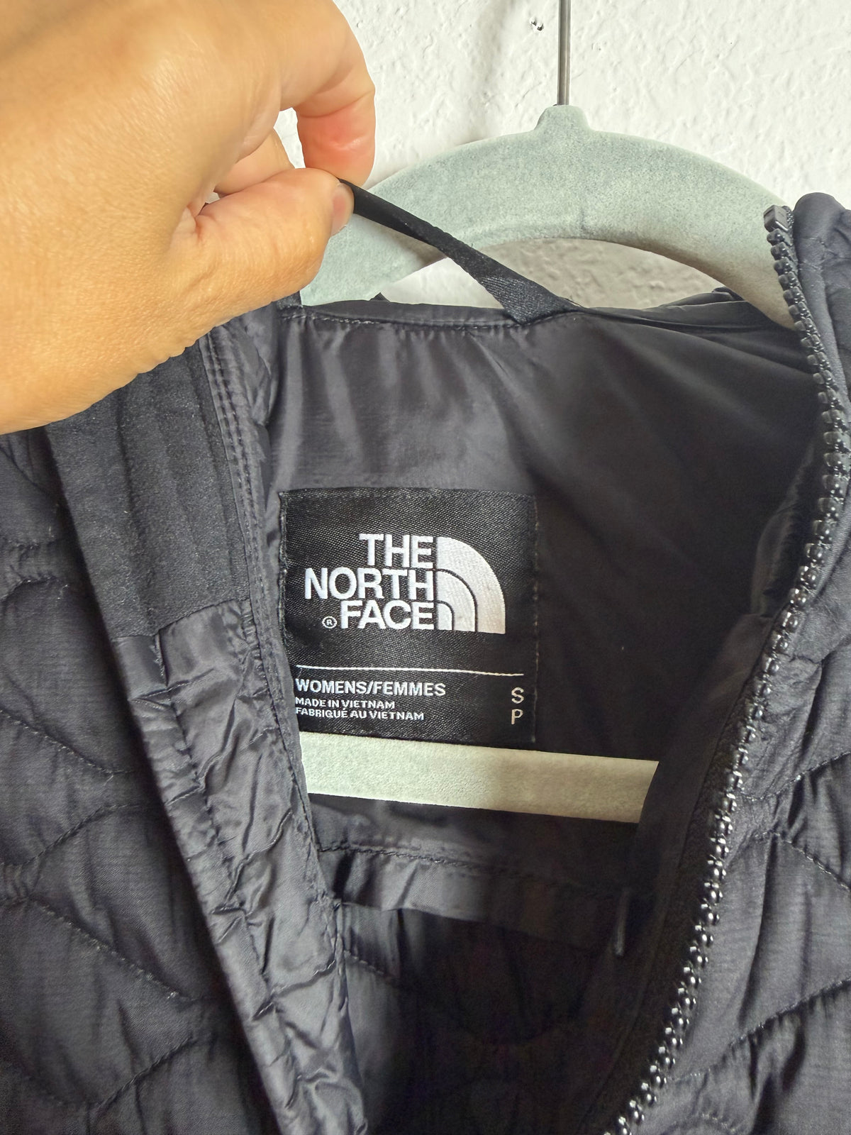 Women’s Black North Face Size Small